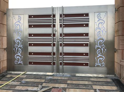 steel gate design for flat